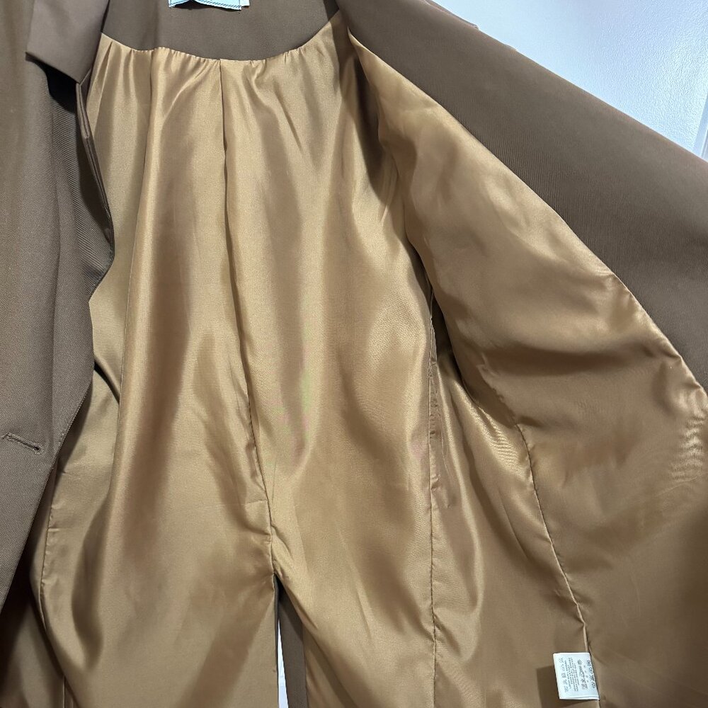 Prada Women's Iconic Brown Blazer – Large, Made in Italy, 100% Cotton, NWT - Picture 14 of 16